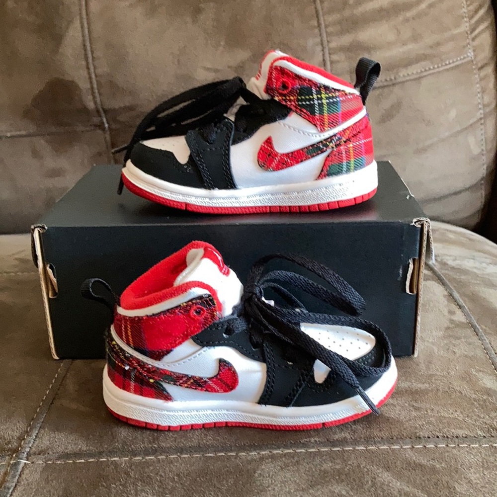 Nike Jordan 1 MID 5c sneakers